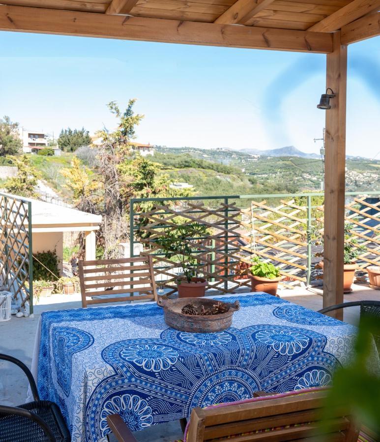 Cozy Studio In Dafnes Near To Heraklion Apartamento Dhafnes Exterior foto