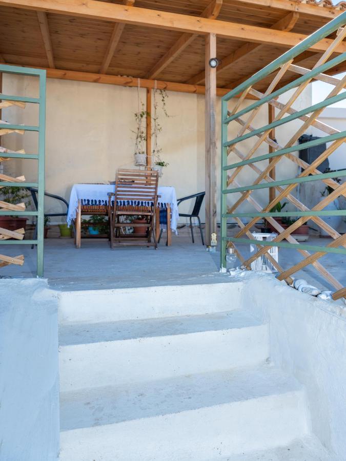 Cozy Studio In Dafnes Near To Heraklion Apartamento Dhafnes Exterior foto